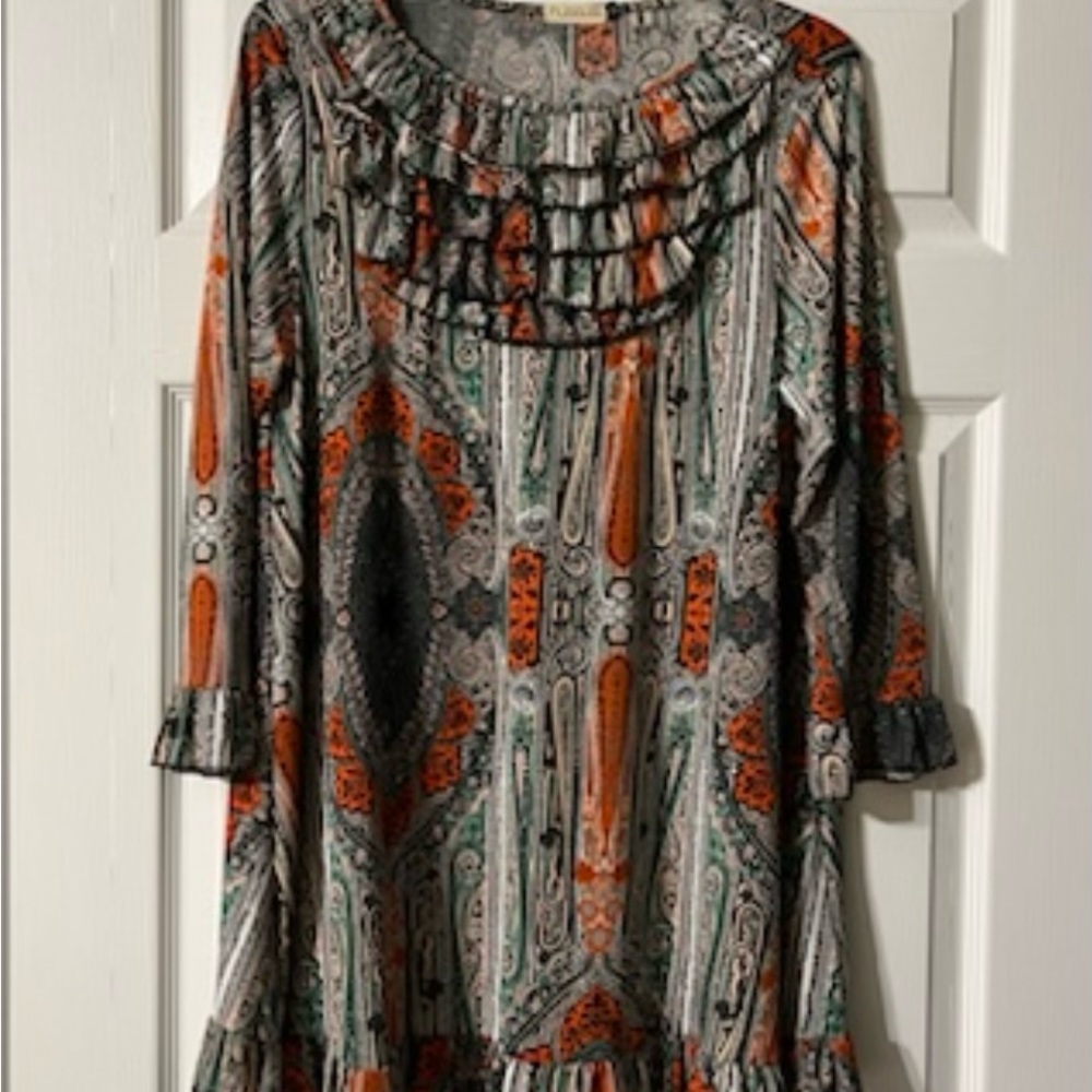 Perfect for fall! Nuggles top